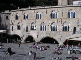 th 896894s.fruttuoso4